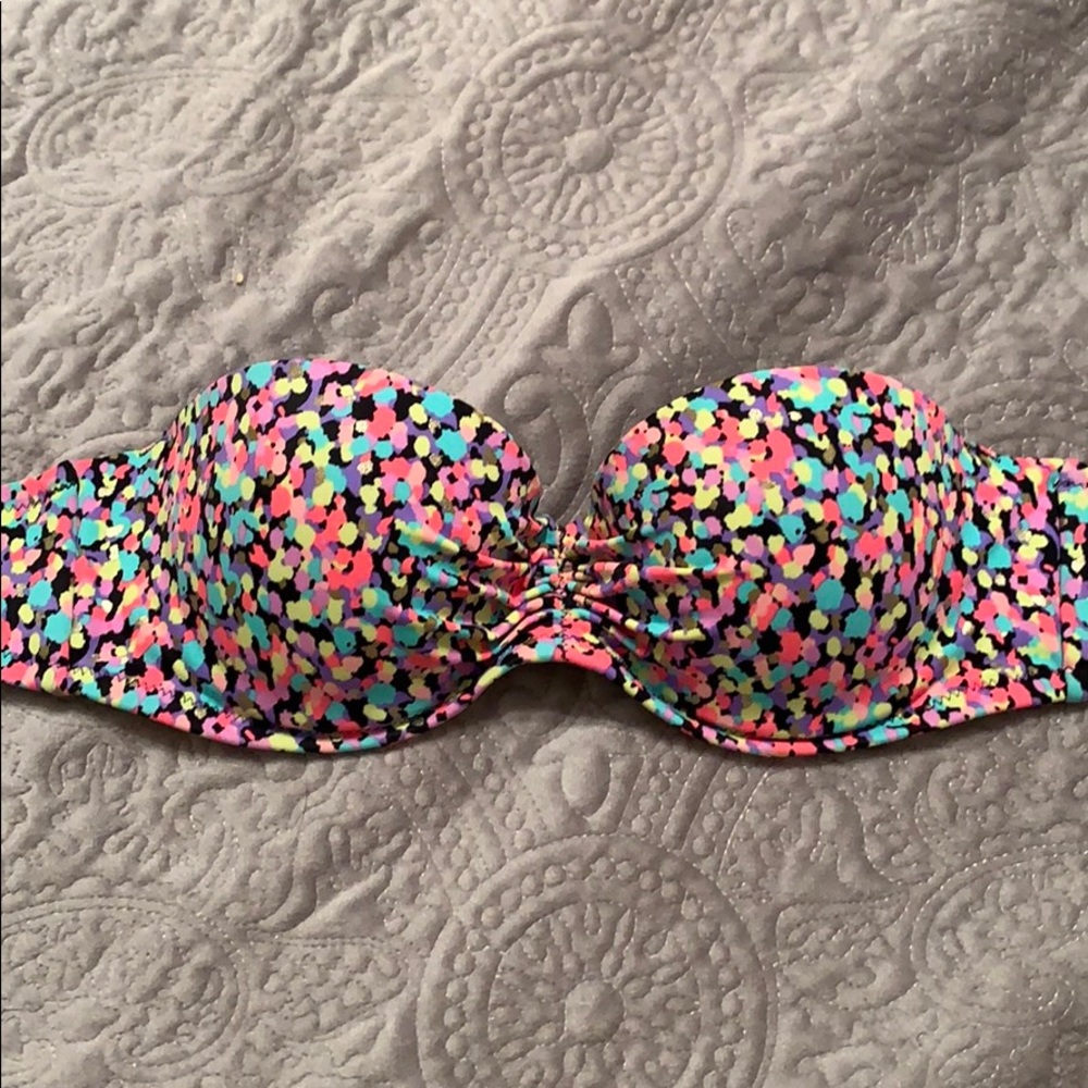 VICTORIA SECRET BATHING SUIT TOP NEVER WORN